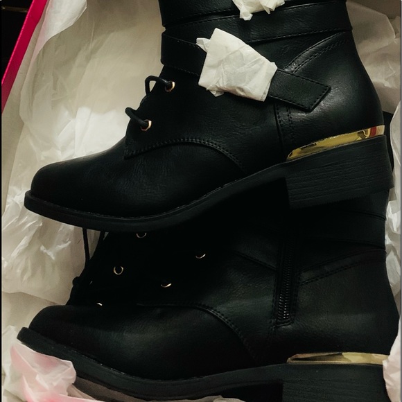 New size 6WC faux leather combat boots - Picture 6 of 7